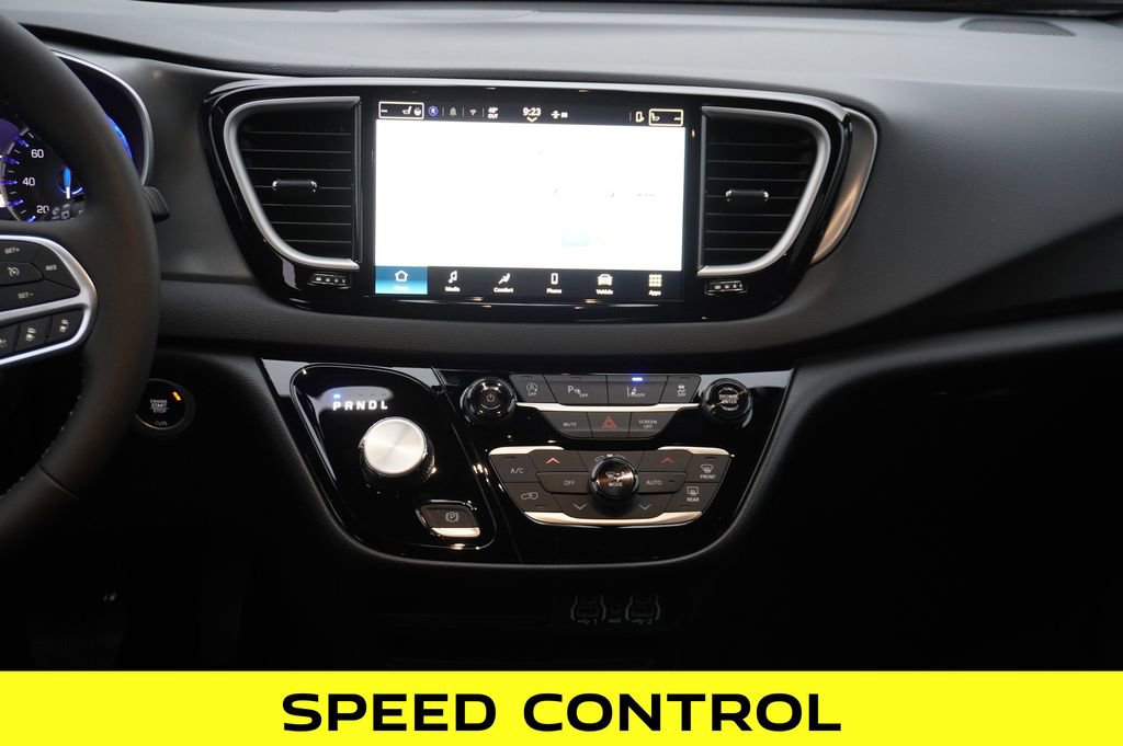 New 2026 Chrysler Voyager LX image 12