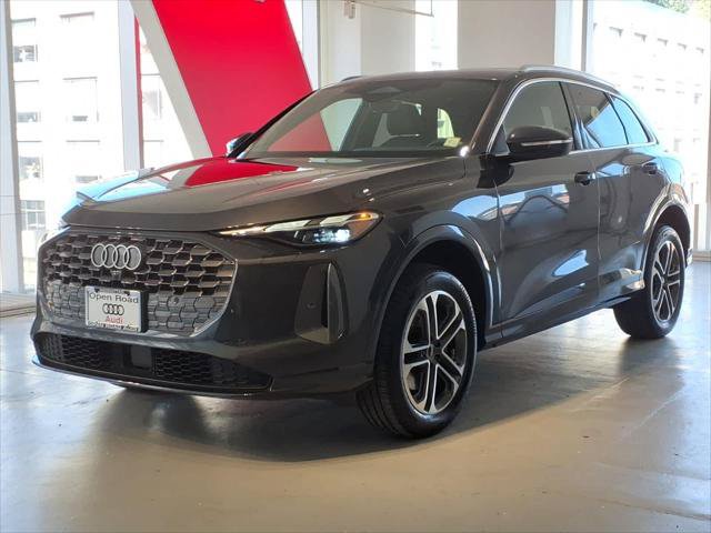Certified 2025 Audi Q5 Premium w/ Convenience Package AWD/4WD image 1