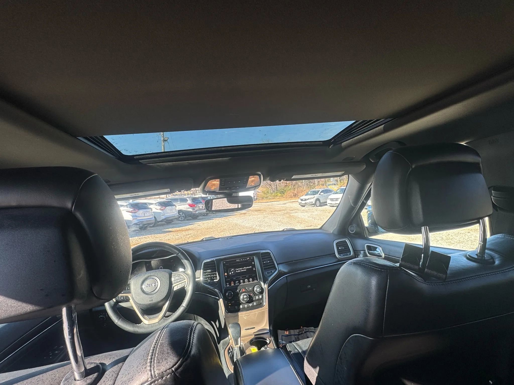 Used 2017 Jeep Grand Cherokee Limited w/ Luxury Group II image 23