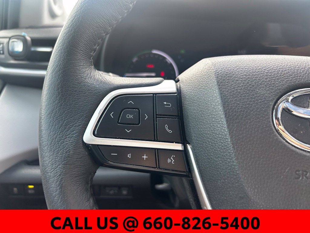 Certified 2025 Toyota Sienna XLE w/ XLE Plus Package FWD image 12