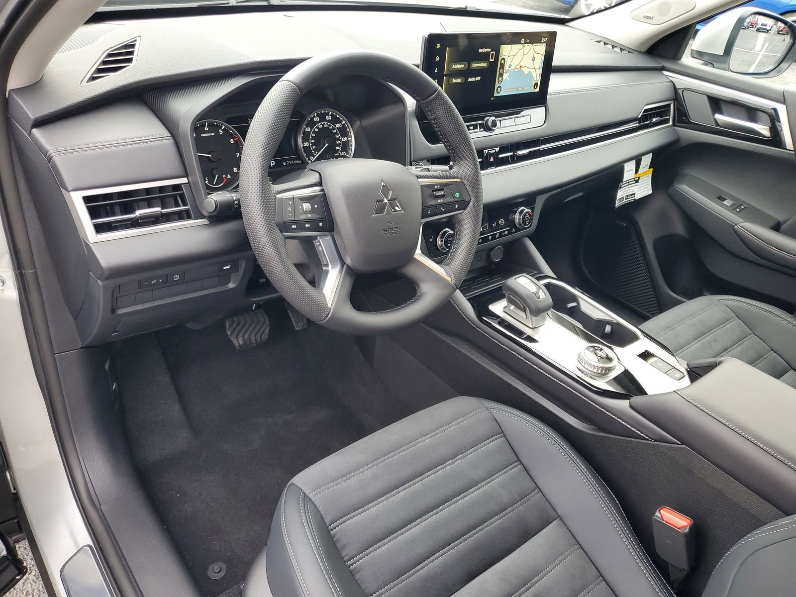 New 2026 Mitsubishi Outlander SE image 6