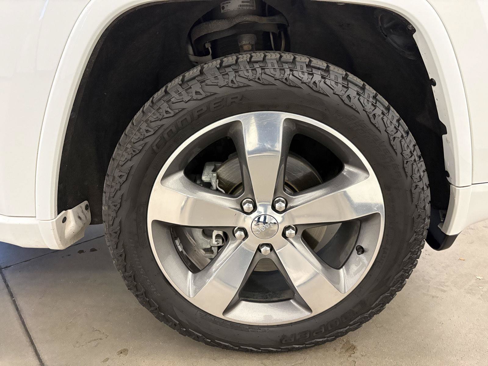 Used 2015 Jeep Grand Cherokee Overland AWD/4WD image 60