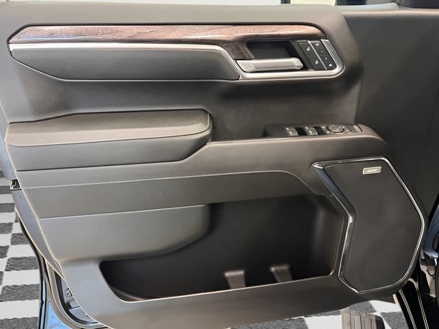 Certified 2023 Chevrolet Silverado 1500 LTZ w/ LTZ Premium Package AWD/4WD image 11