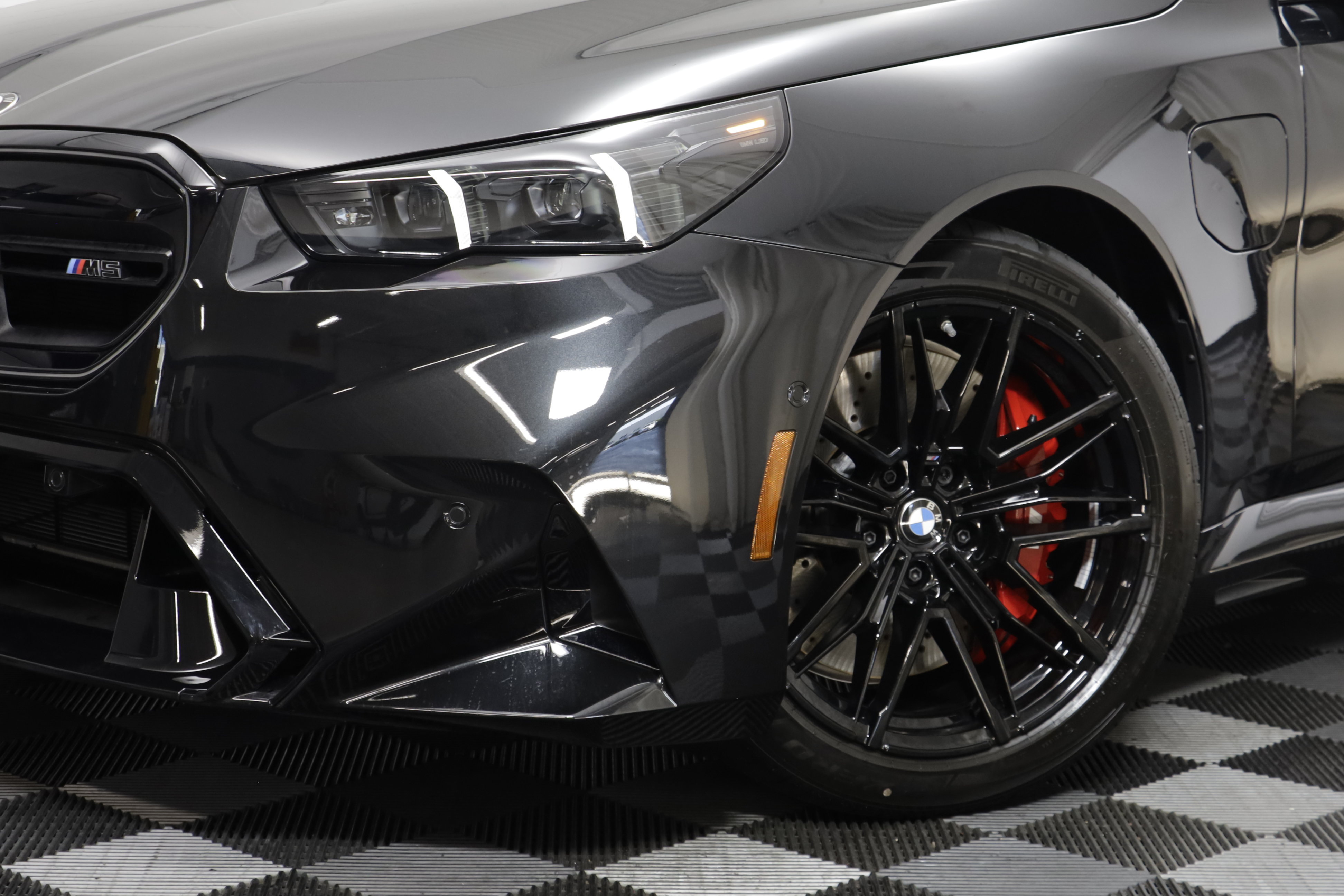 New 2027 BMW M5 w/ Carbon Package AWD/4WD image 4