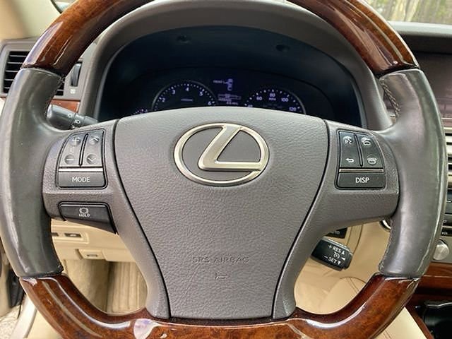 Used 2014 Lexus LS 460 AWD image 41