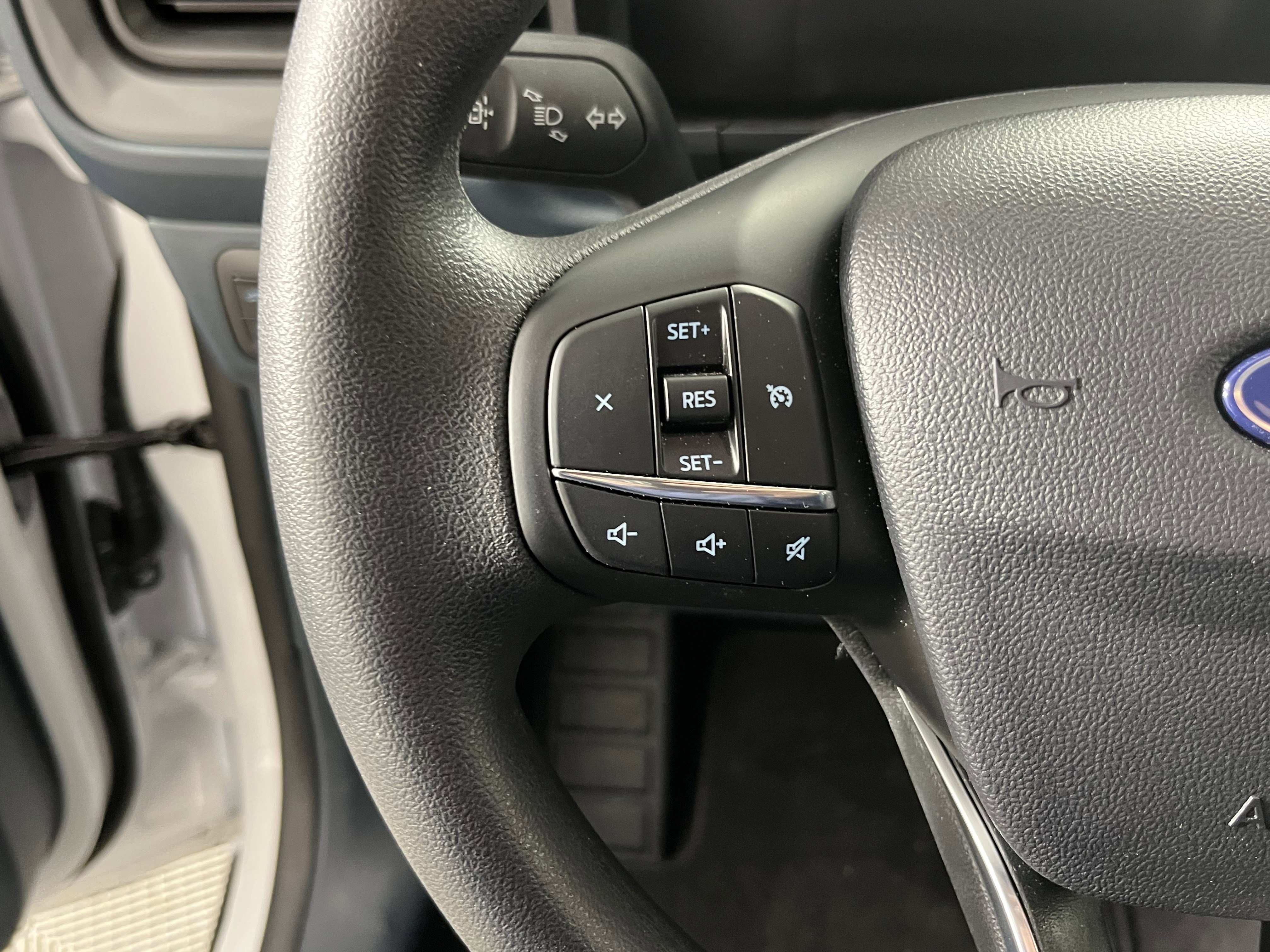 Used 2025 Ford Maverick XL w/ Equipment Group 101A AWD/4WD image 18