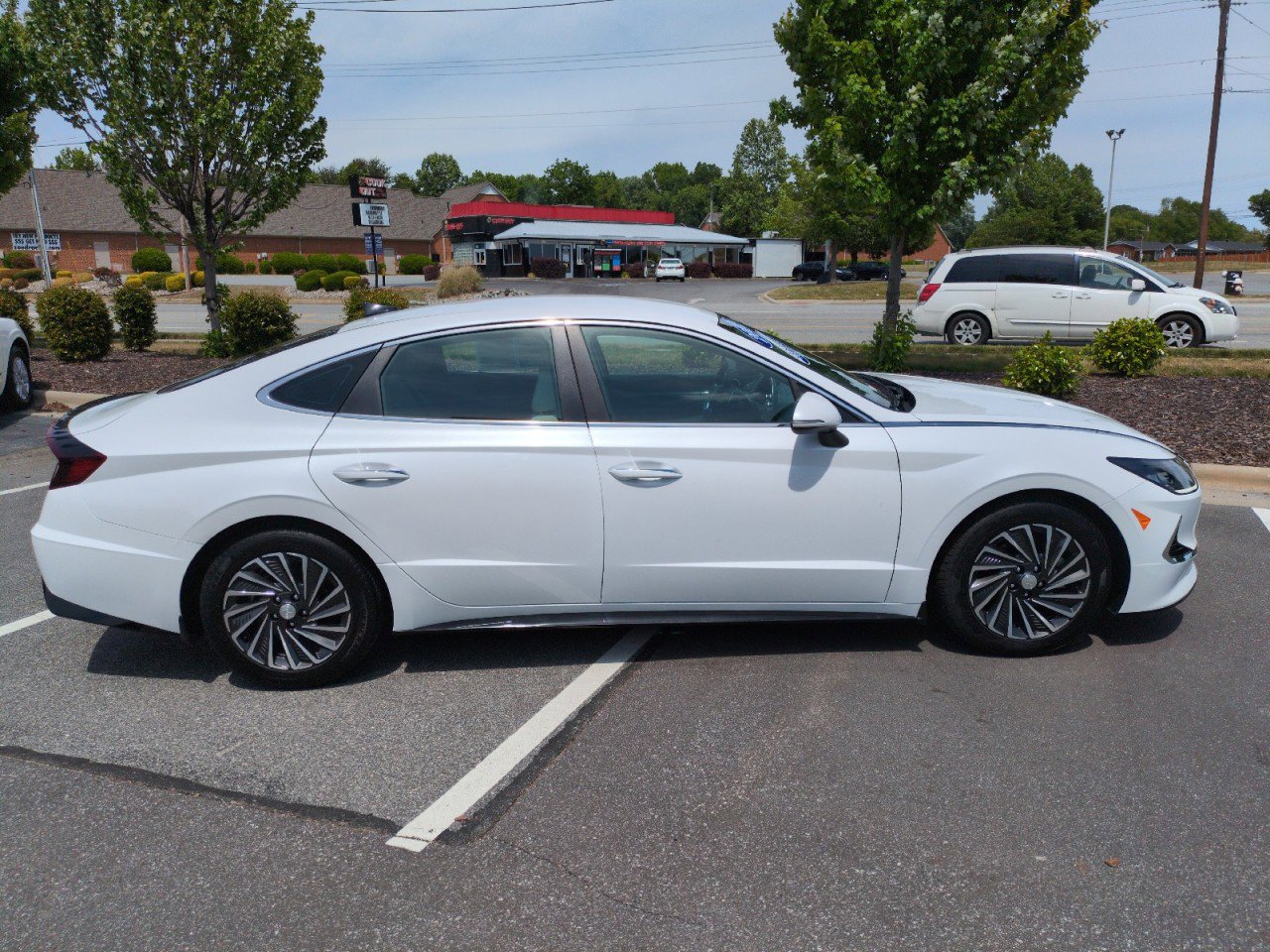 Used 2022 Hyundai Sonata SEL FWD image 8