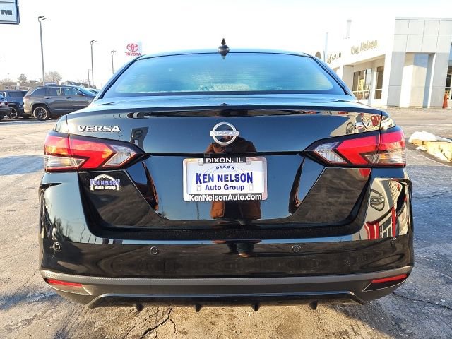 Used 2024 Nissan Versa SV w/ Trunk Package image 4