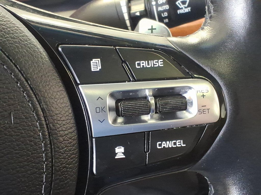 Used 2017 Kia Cadenza Technology FWD image 13