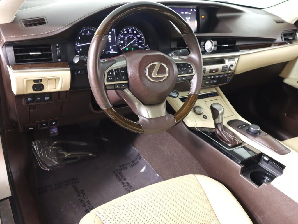 Used 2017 Lexus ES 350 w/ Premium Package FWD image 9