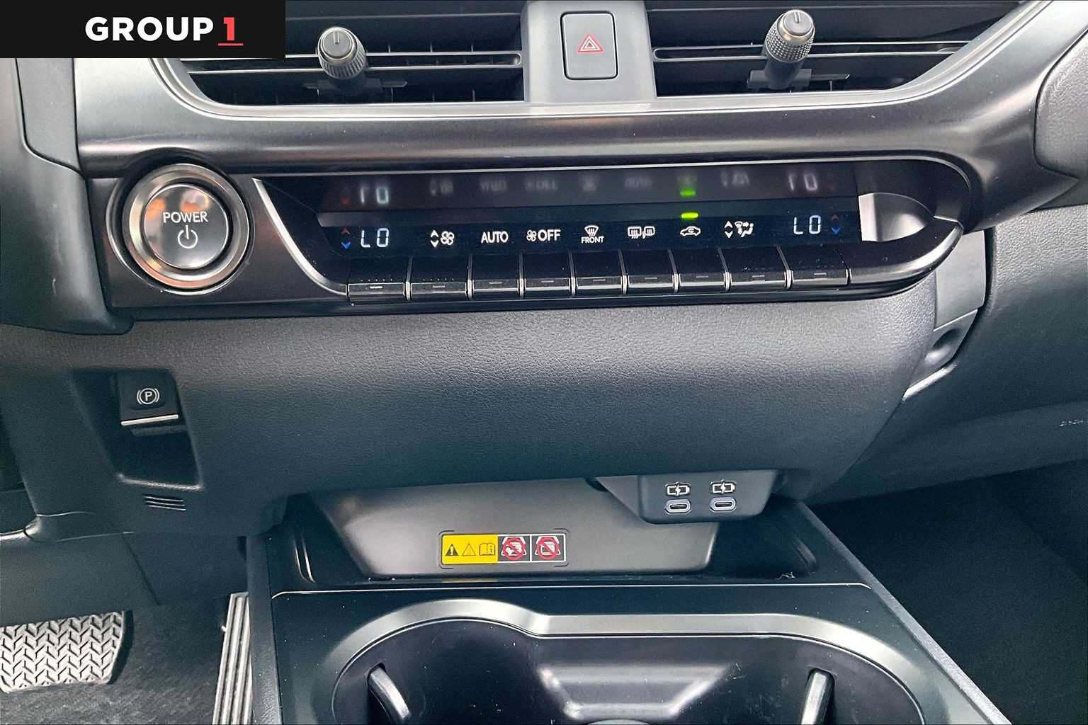 Certified 2025 Lexus UX 300h FWD w/ Accessory Package (Z1) image 32