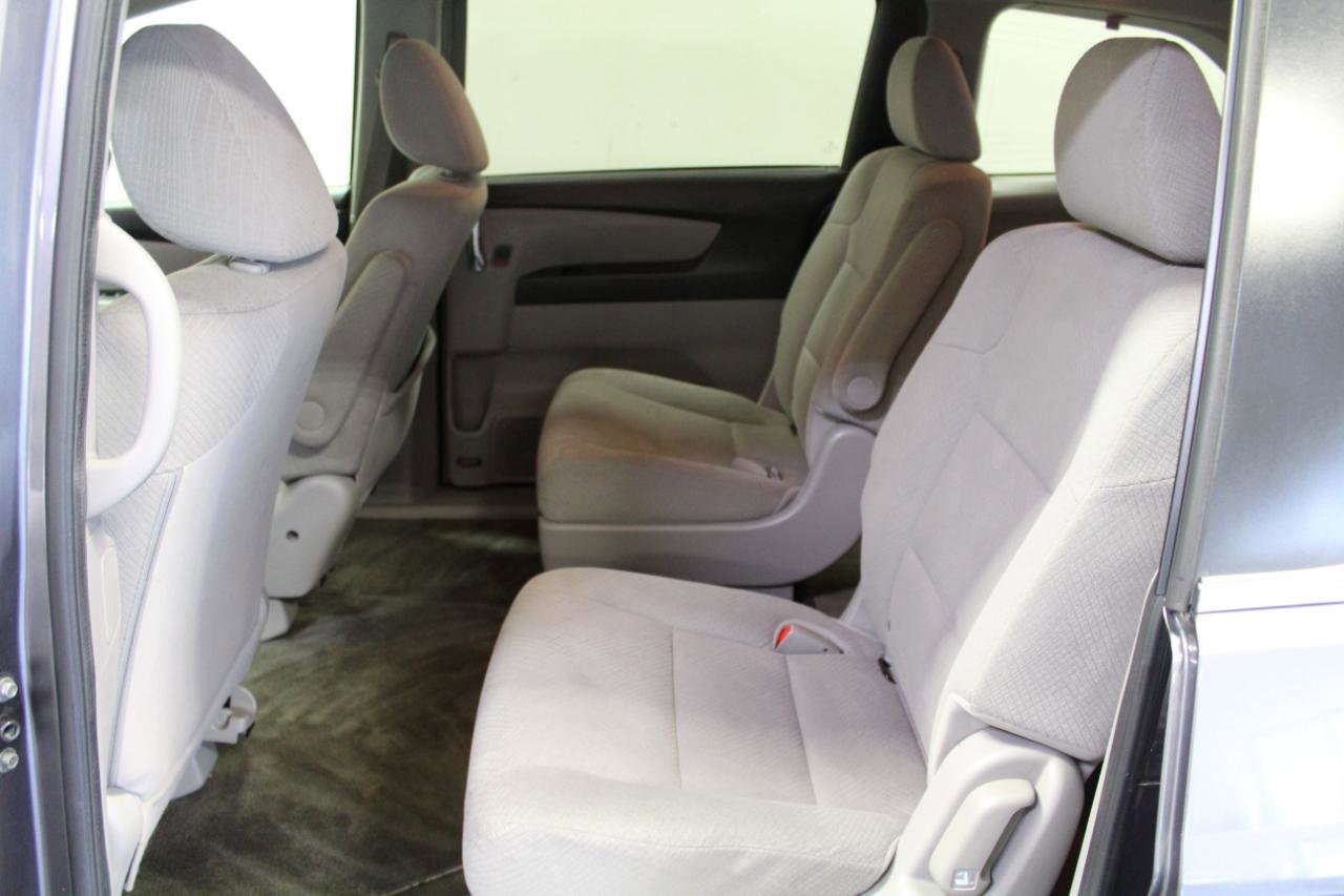 Used 2015 Honda Odyssey LX image 19