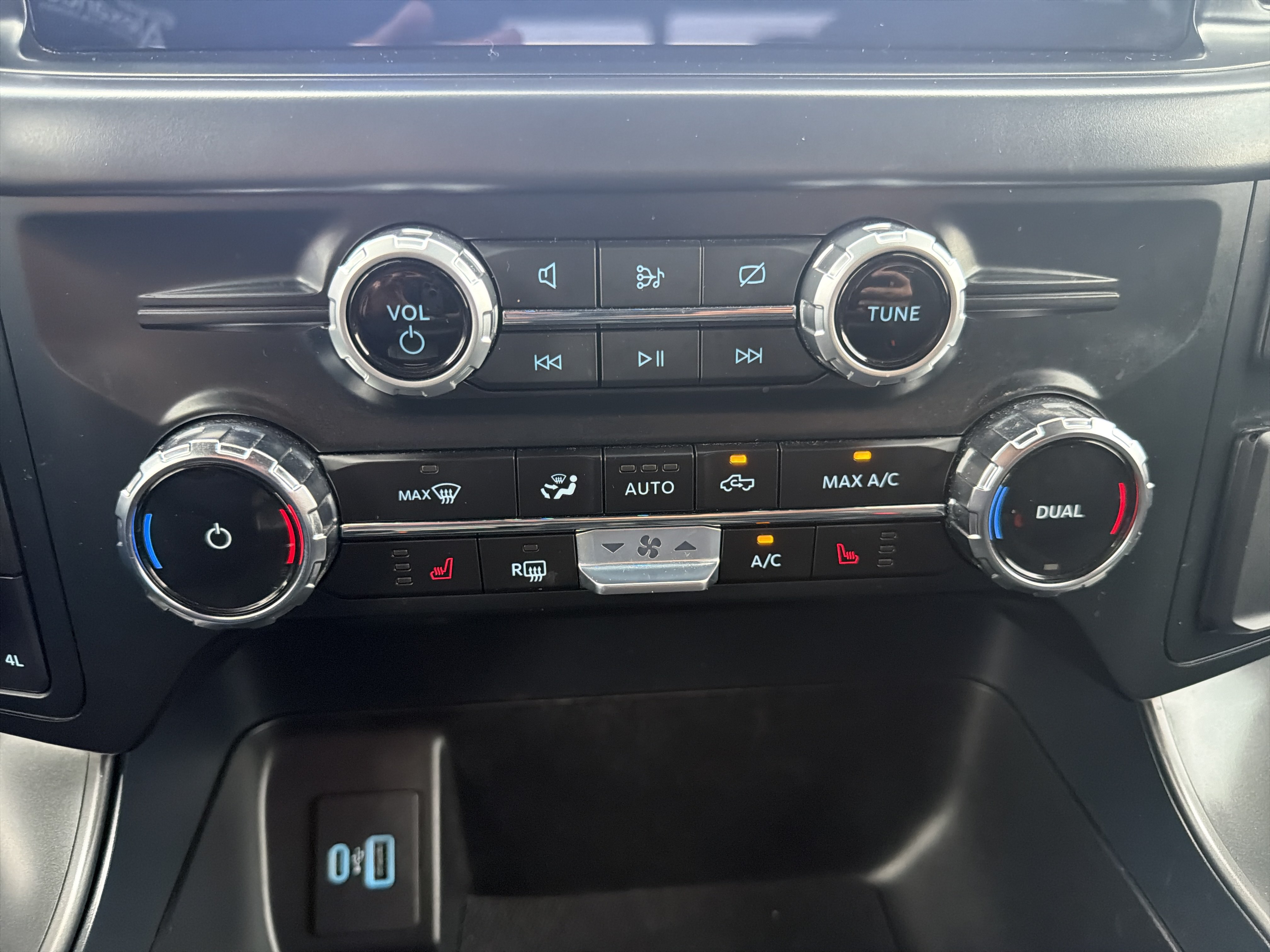 Used 2024 Ford F150 XLT w/ Equipment Group 302A MID AWD/4WD image 28