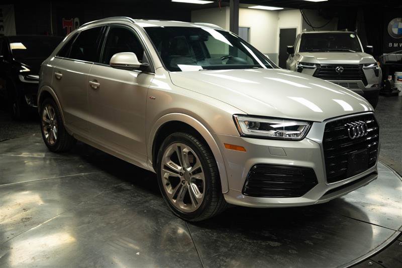 Used 2018 Audi Q3 2.0T Premium Plus w/ Premium Plus Package FWD image 5