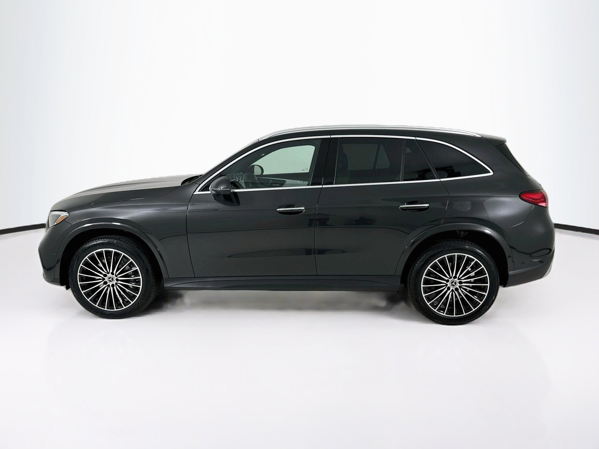 New 2027 Mercedes-Benz GLC 300 4MATIC image 5