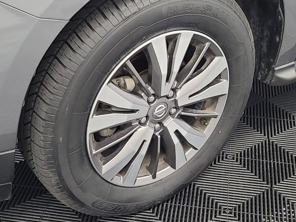 Used 2019 Nissan Pathfinder SV image 31