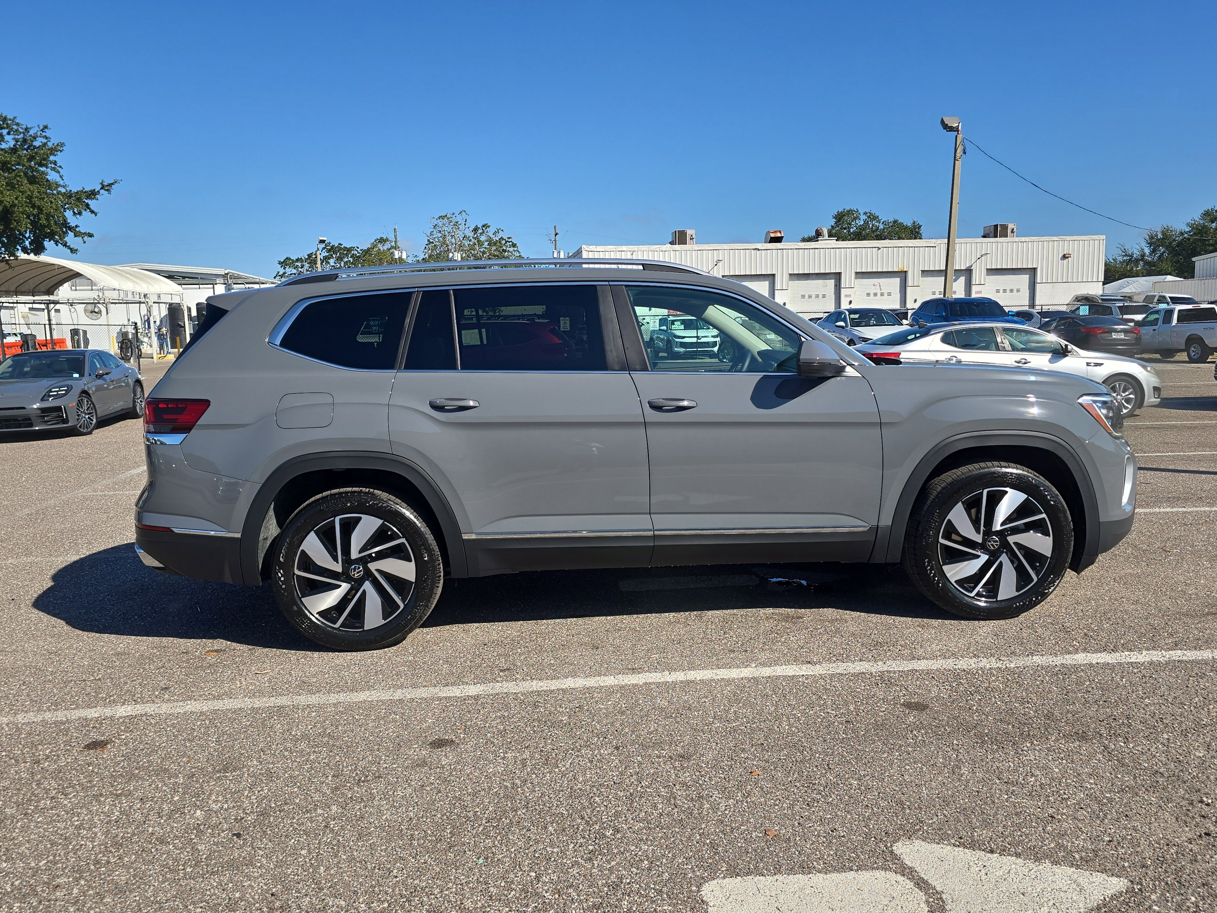 New 2026 Volkswagen Atlas SEL image 3