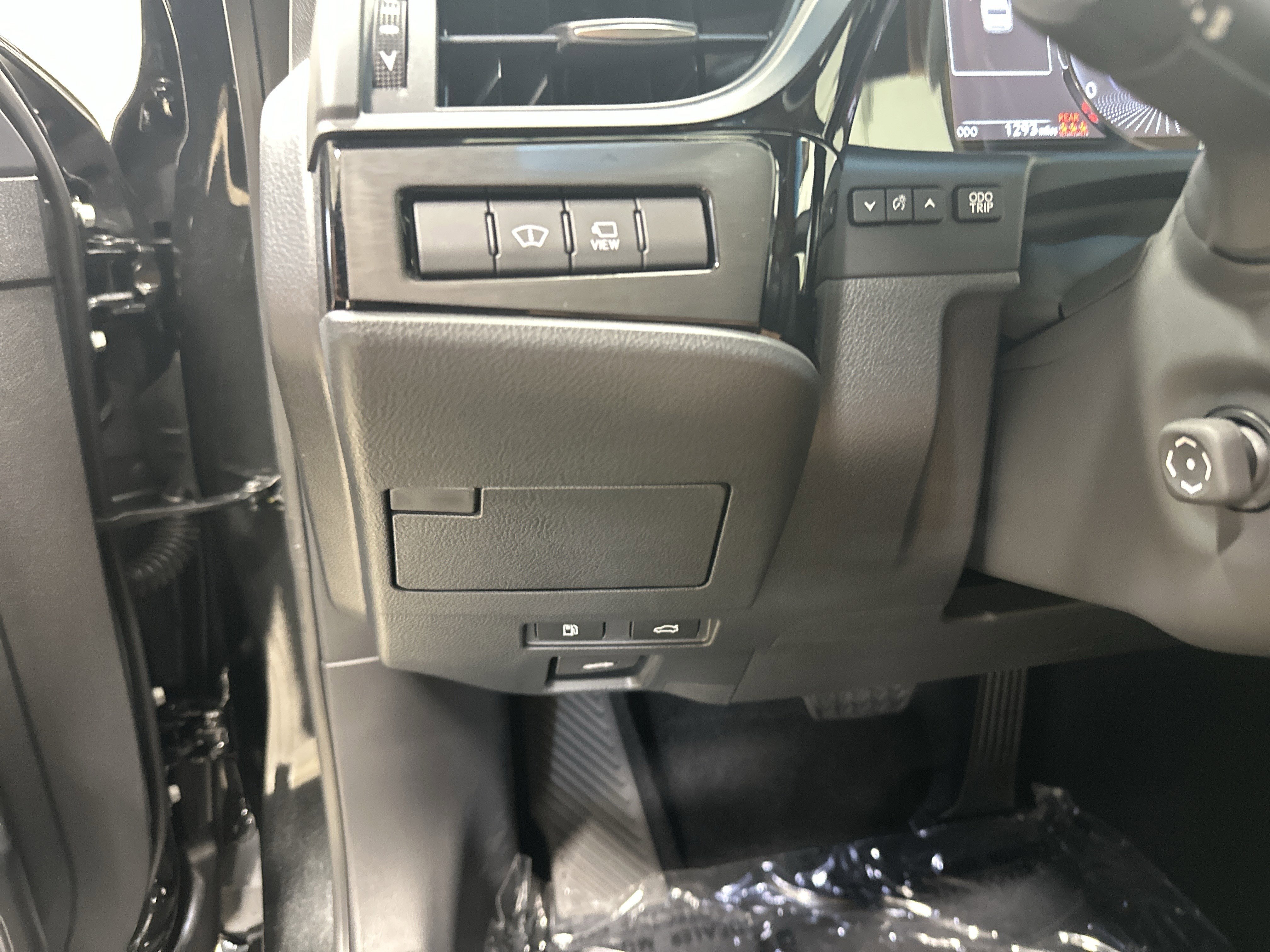 Used 2025 Lexus ES 350 Ultra Luxury FWD image 25