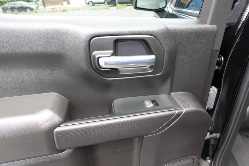 Used 2023 Chevrolet Silverado 1500 Custom AWD/4WD image 23