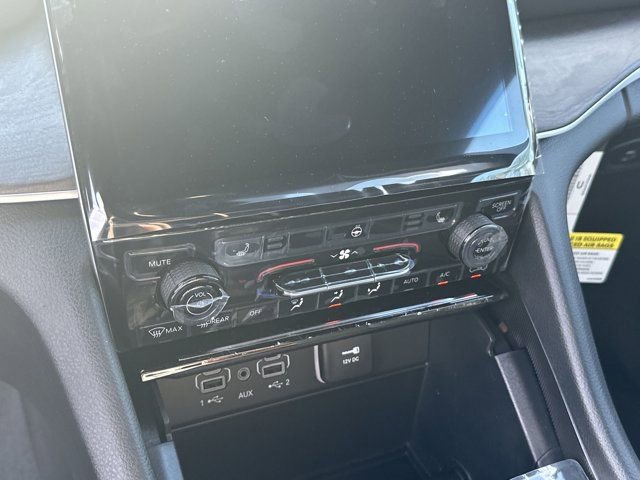 New 2025 Jeep Grand Cherokee Limited w/ Black Appearance Package image 26