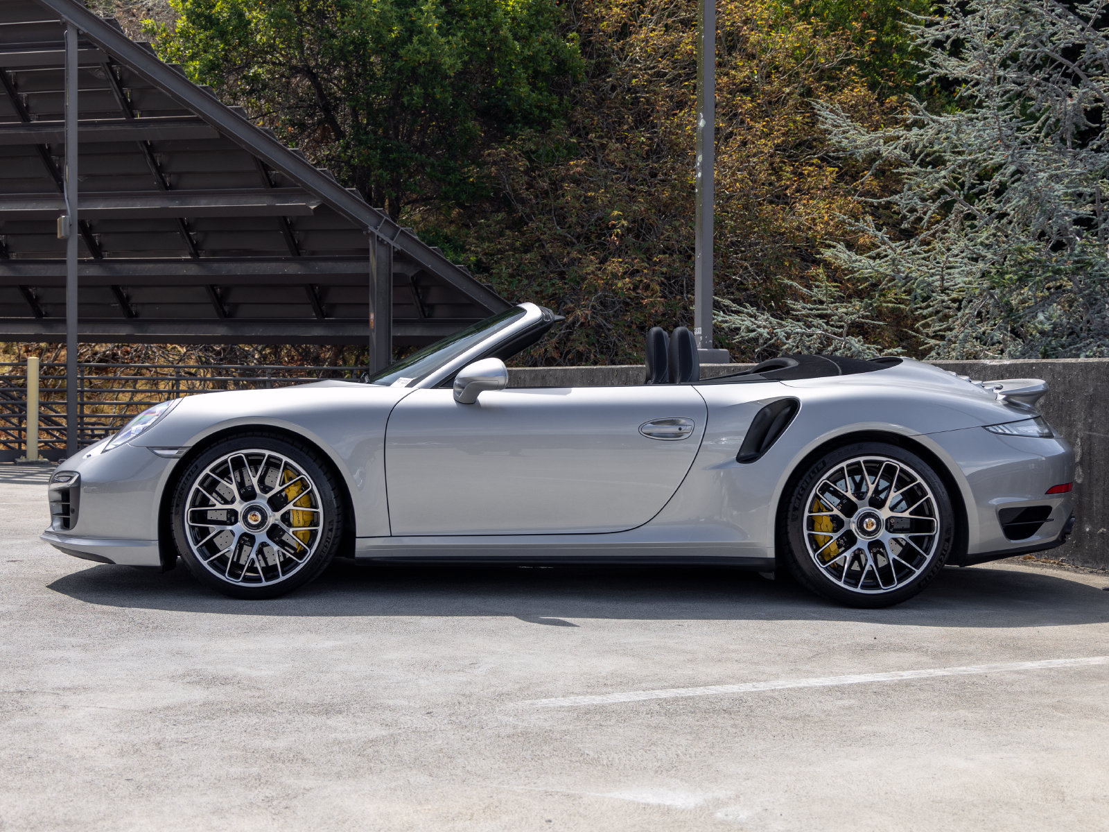 Used 2015 Porsche 911 Turbo S AWD/4WD image 2