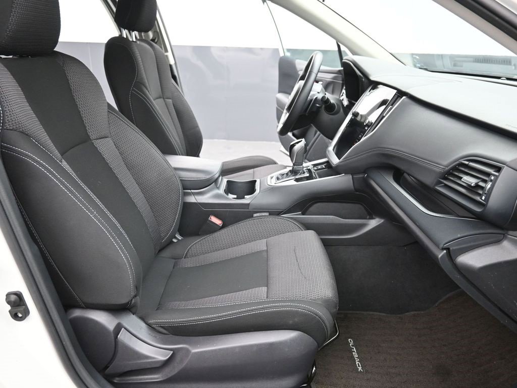 Used 2024 Subaru Outback Premium image 12