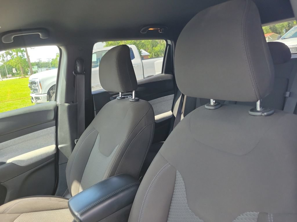 Used 2023 Jeep Compass Sport AWD/4WD image 20