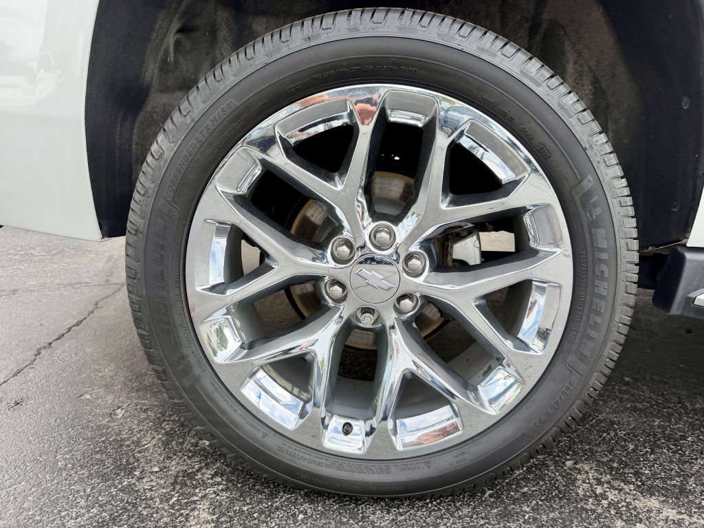 Used 2018 Chevrolet Tahoe Premier AWD/4WD image 37
