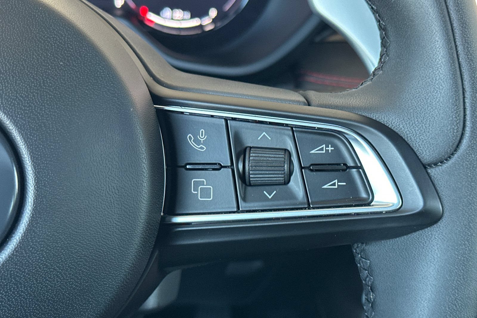 Used 2024 Dodge Hornet R/T Plus AWD/4WD image 29