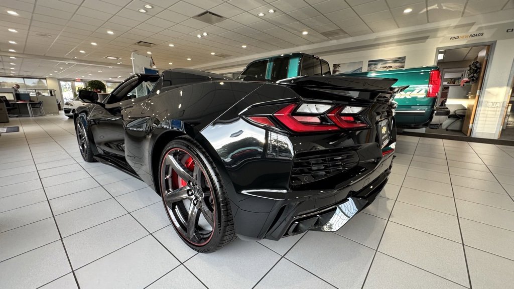 New 2026 Chevrolet Corvette E-Ray image 7