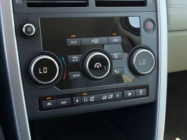 Used 2017 Land Rover Discovery Sport SE image 16