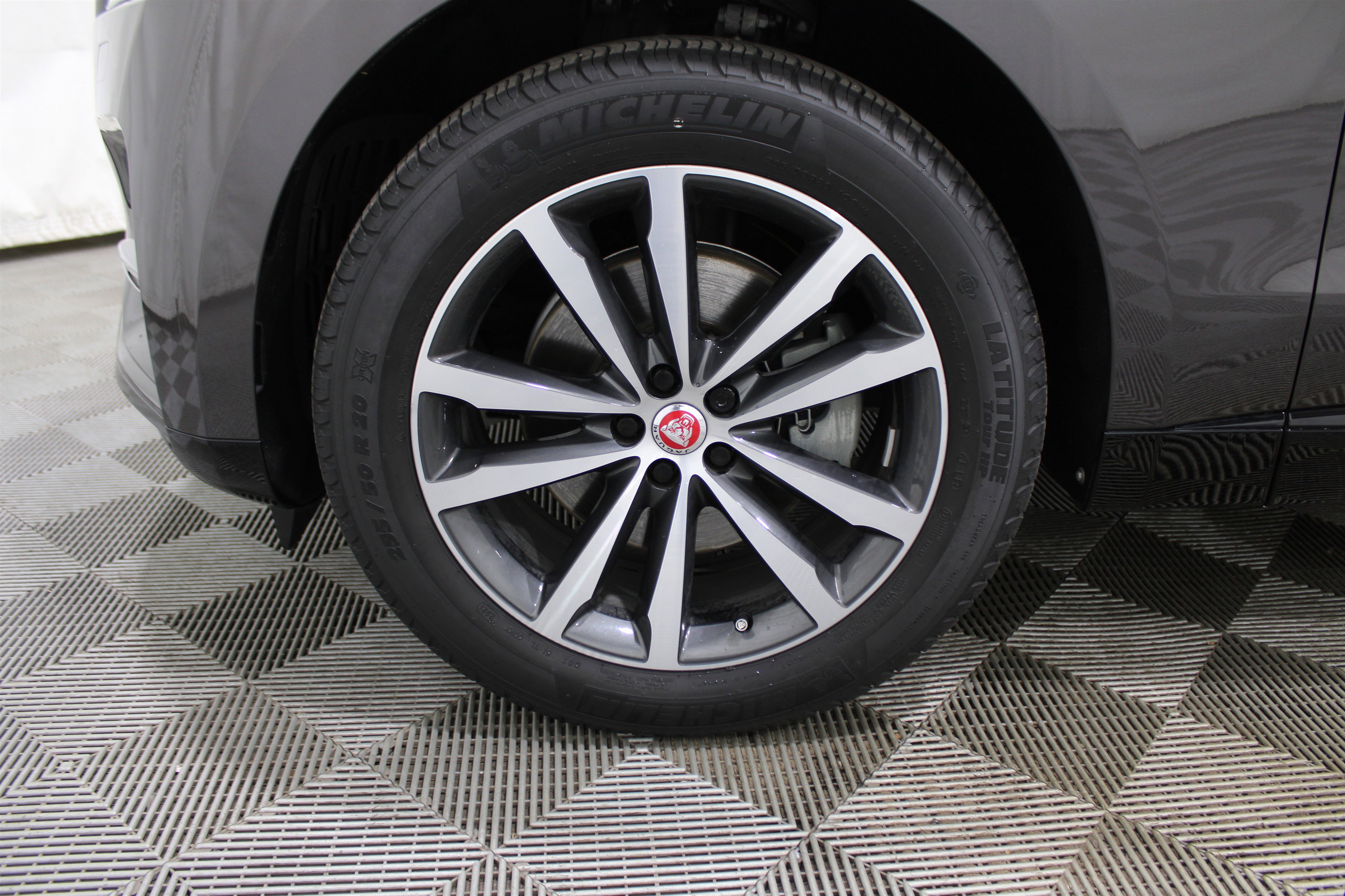 Used 2022 Jaguar F-PACE S image 40