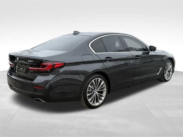 Used 2022 BMW 530i xDrive w/ Convenience Package image 7