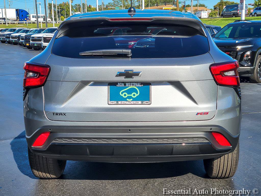 Used 2026 Chevrolet Trax RS w/ Sunroof Package FWD image 6