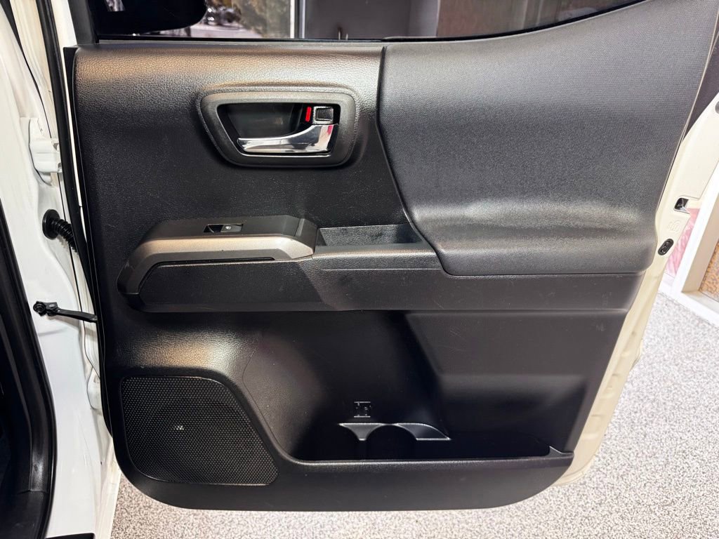 Used 2019 Toyota Tacoma TRD Off-Road image 52