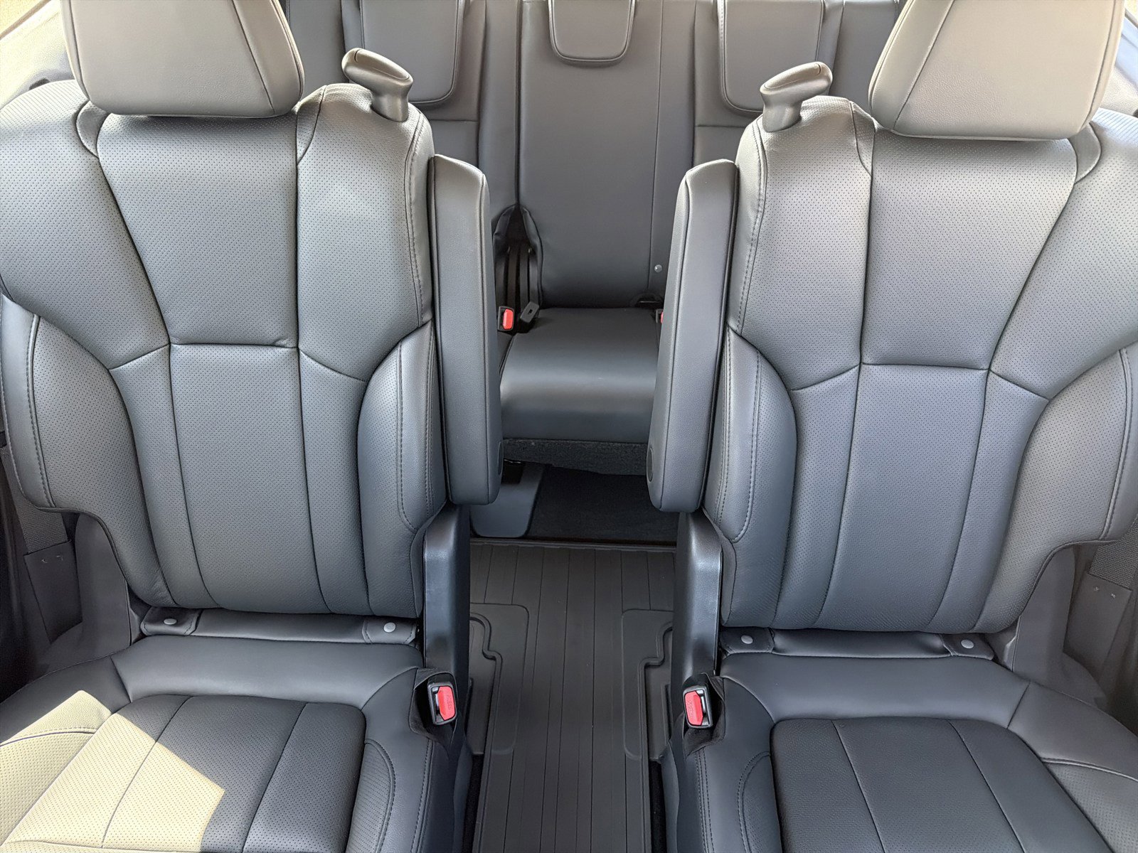 Certified 2025 Subaru Ascent Bronze Edition AWD/4WD image 13