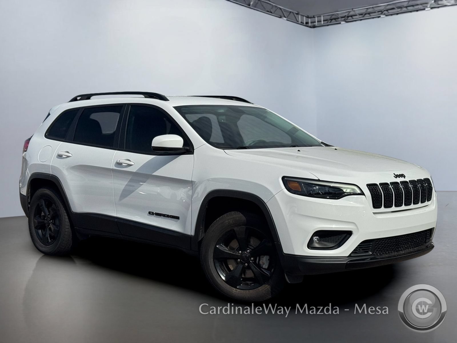 Used 2019 Jeep Cherokee Latitude Plus AWD/4WD image 2