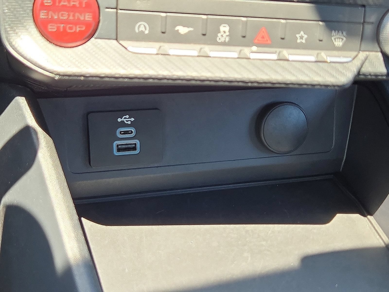 Used 2024 Ford Mustang Coupe RWD image 25