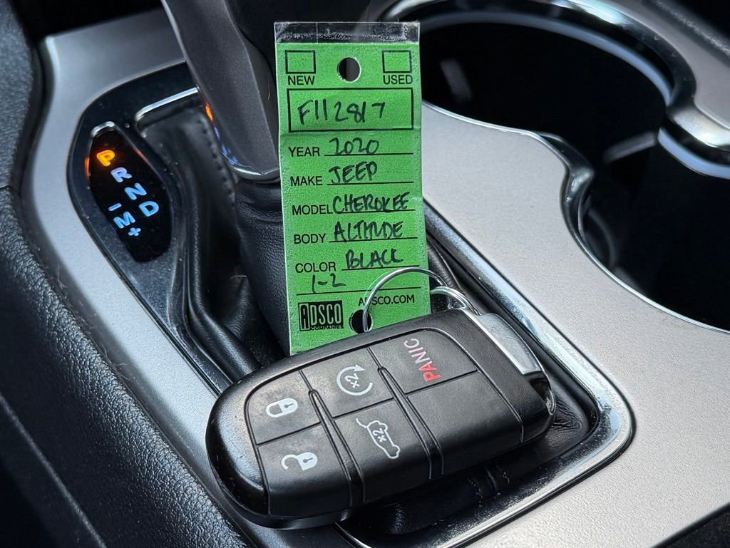 Used 2020 Jeep Grand Cherokee Altitude AWD/4WD image 47
