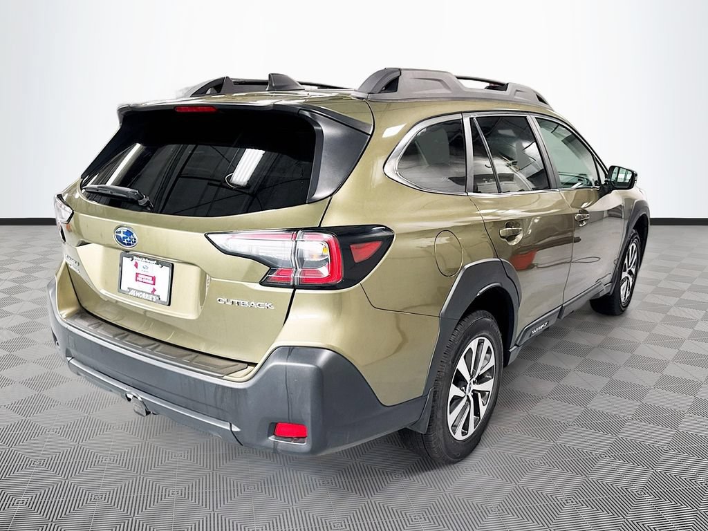 Certified 2025 Subaru Outback Premium AWD/4WD image 4