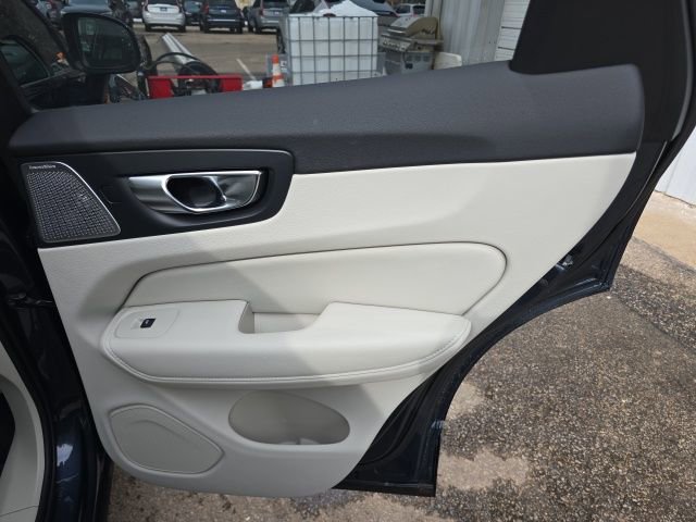 New 2026 Volvo XC60 T8 Ultra w/ Climate Package image 14