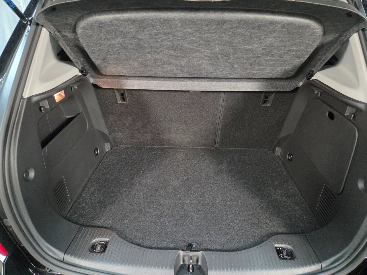 Used 2021 Chevrolet Trax LT w/ Premium Seat Package image 13