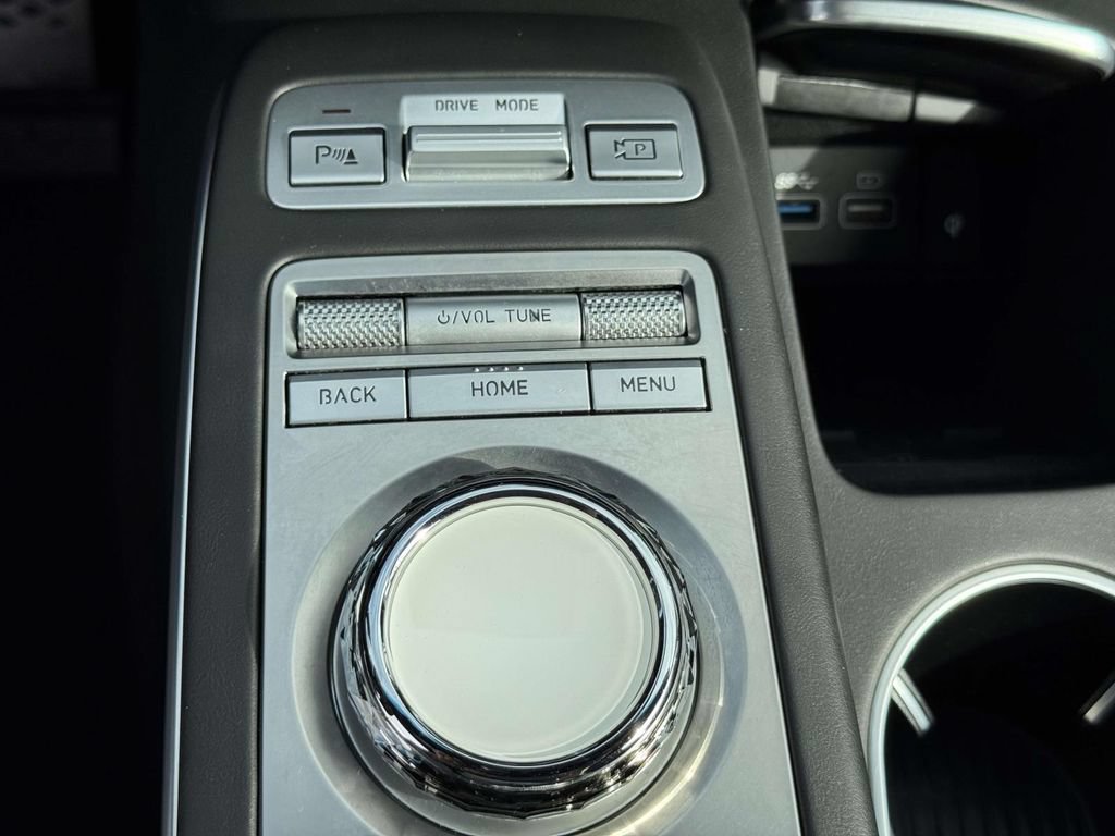 Certified 2022 Genesis GV70 3.5T Sport w/ Sport Prestige Package AWD/4WD image 30