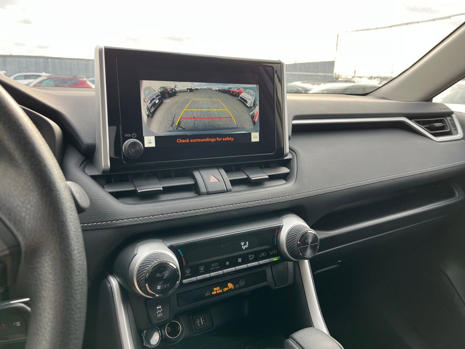 Used 2025 Toyota RAV4 LE image 21