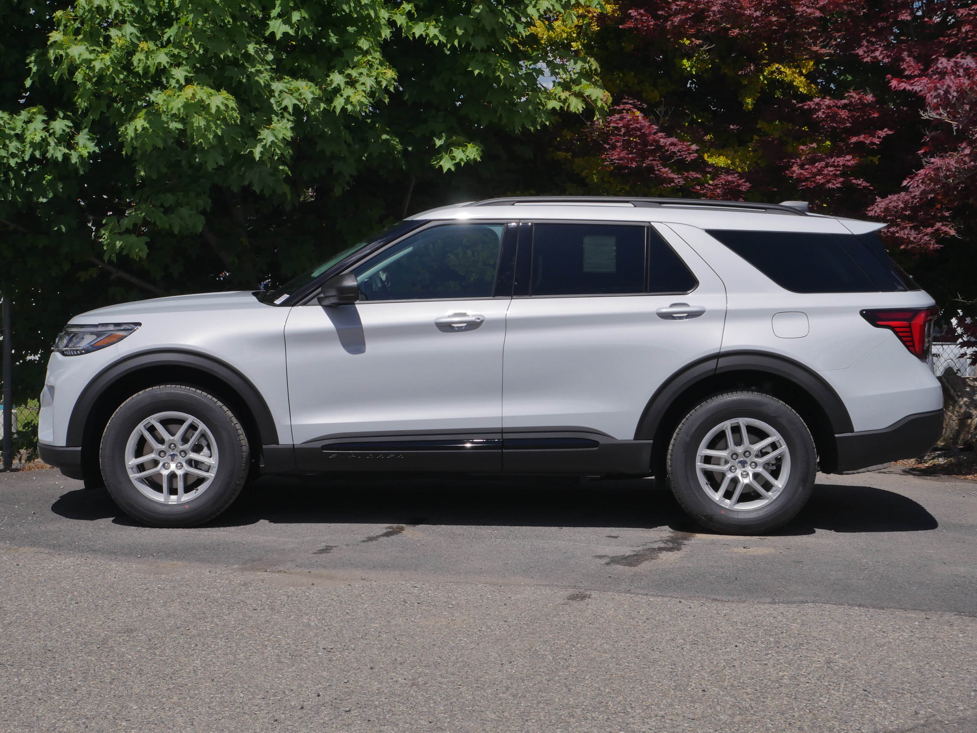 New 2026 Ford Explorer Active AWD/4WD image 15