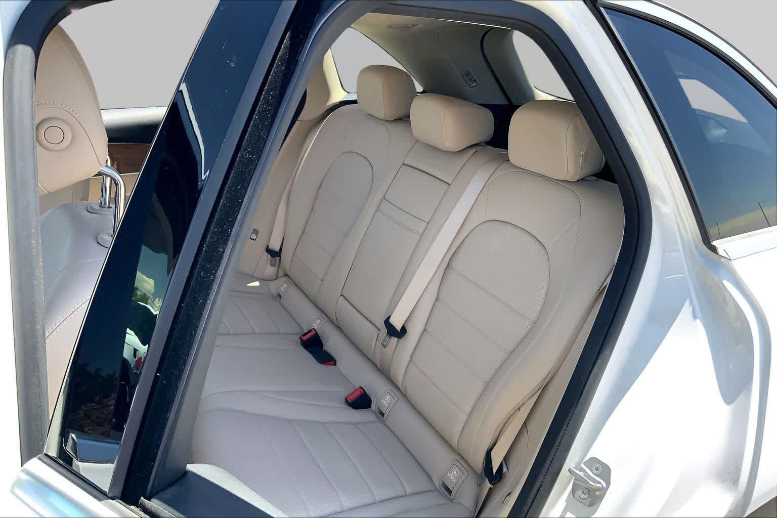 Used 2018 Mercedes-Benz GLC 300 4MATIC image 20
