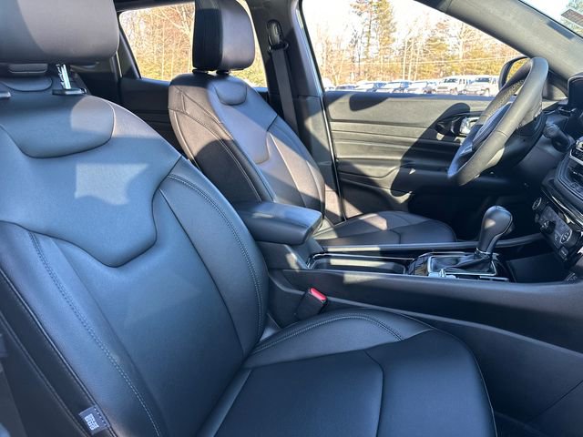 Used 2025 Jeep Compass Limited w/ Sun & Sound Group image 18