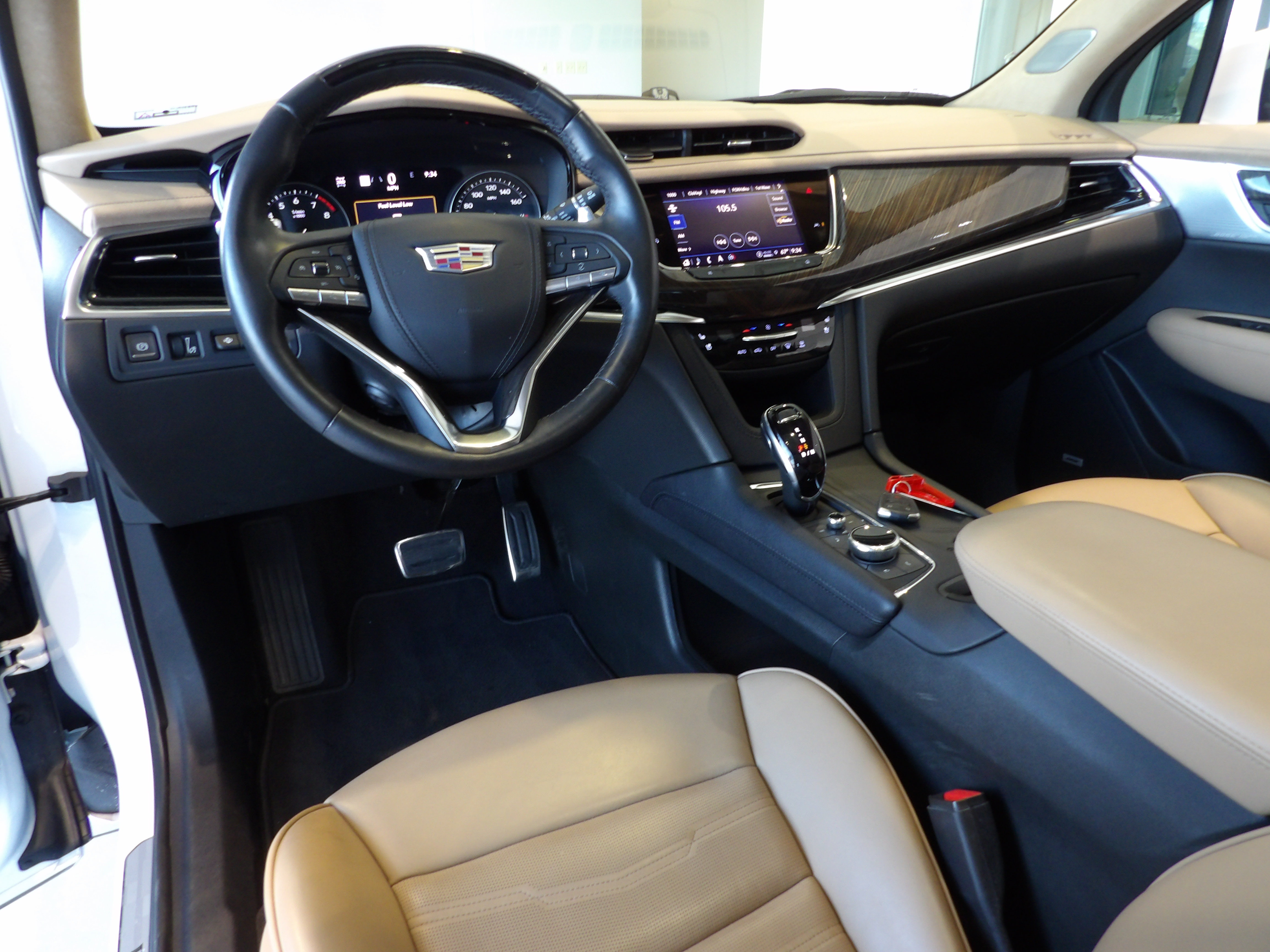 Used 2025 Cadillac XT6 Sport w/ Platinum Package AWD/4WD image 15