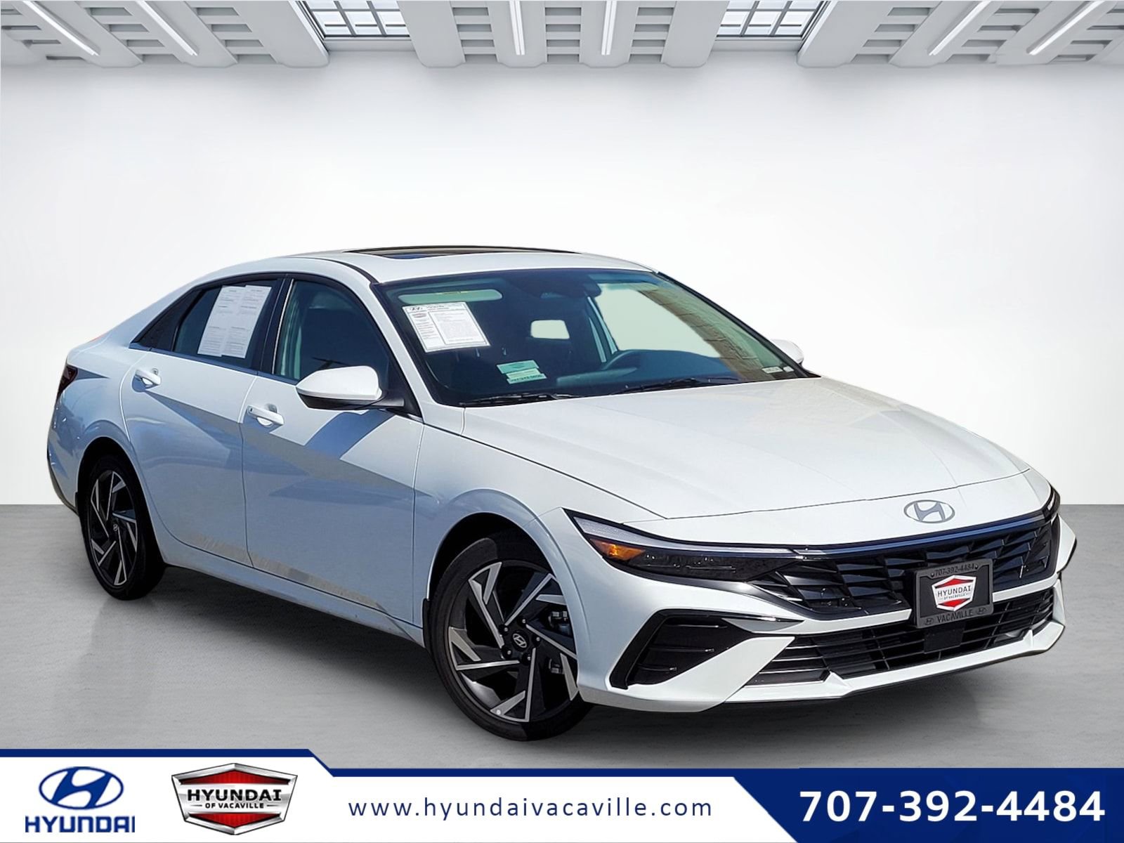 Certified 2025 Hyundai Elantra SEL image 1