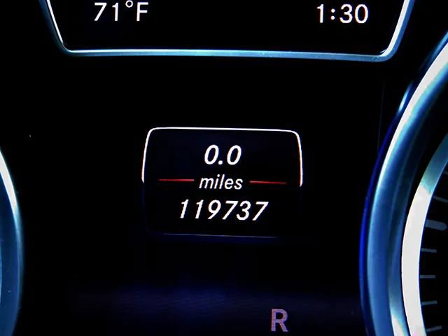 Used 2015 Mercedes-Benz ML 350 4MATIC image 28